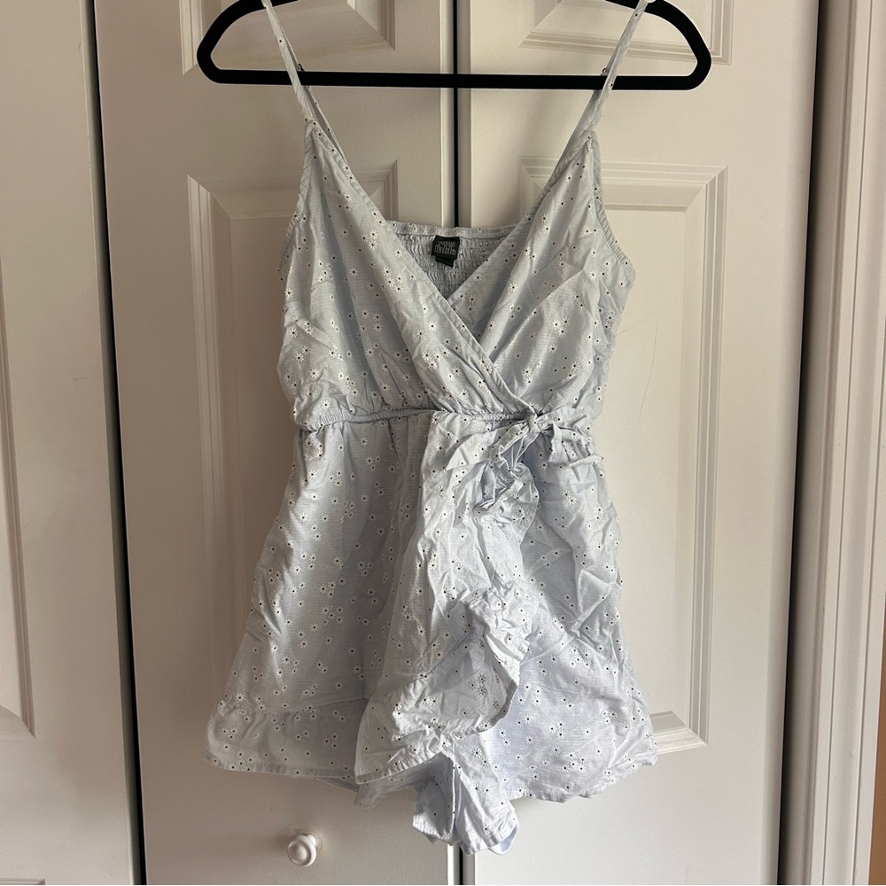 WILD FABLE FLOWER ROMPER- M